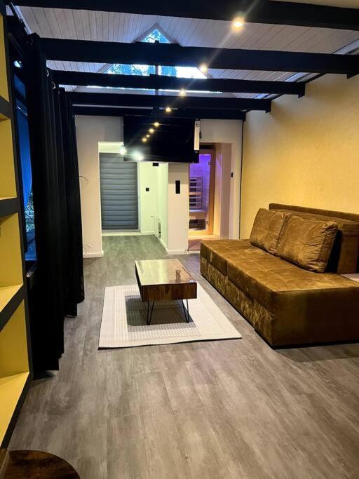 Apartment Schoenes Hinterhaus Naehe Badesee